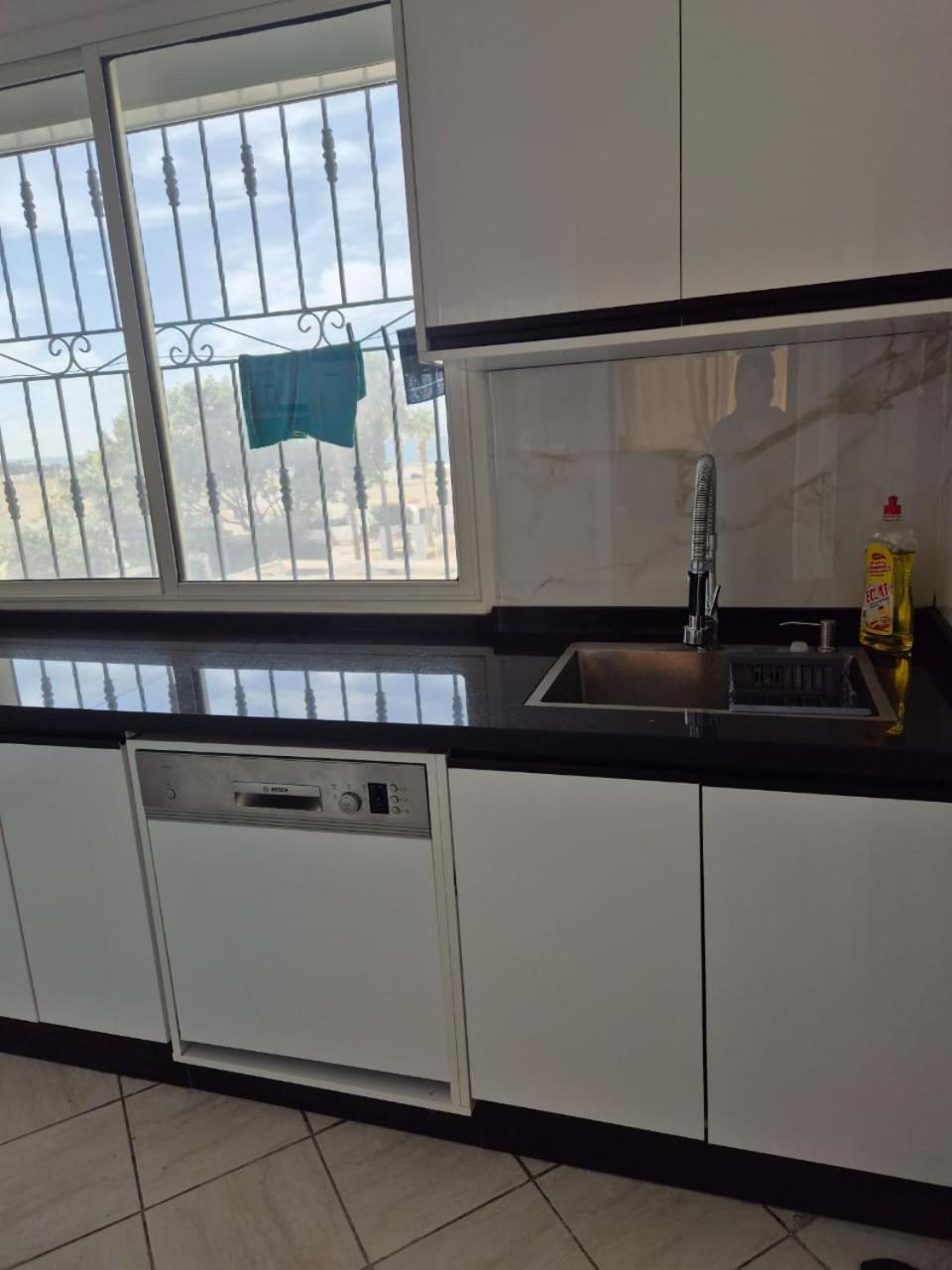 Stylish Duplex - Ocean View - Airport - Wifi - Renovated 2025 - 24H Reception Apartamento Jbila Exterior foto